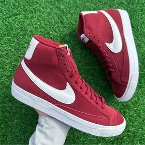 Nike Blazer Mid ‘77 Suede Team Red / White